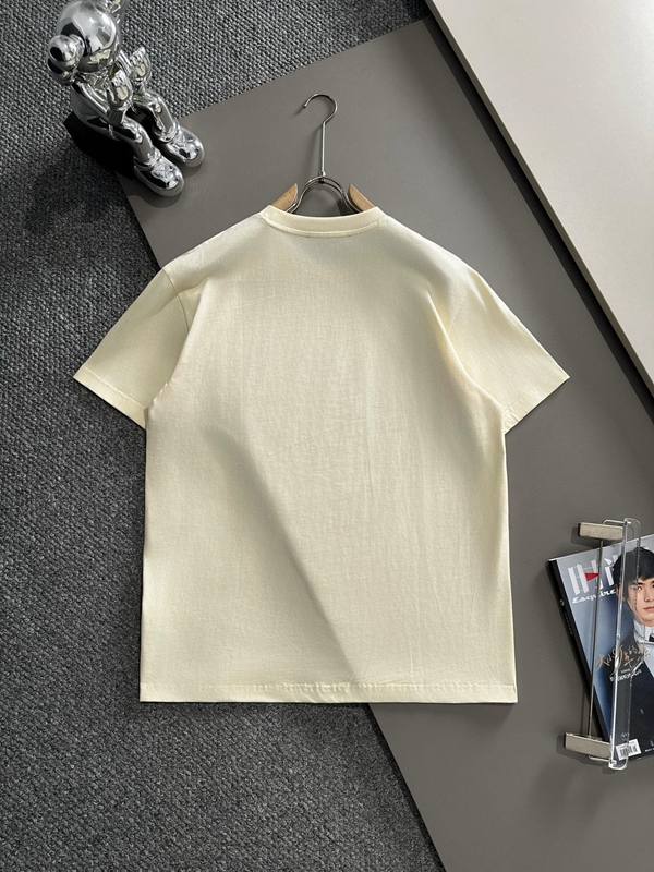 ブランドTシャツ背面デザイン